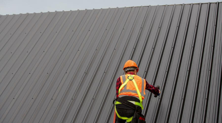 Professional metal roof installation services in La Rose, IL